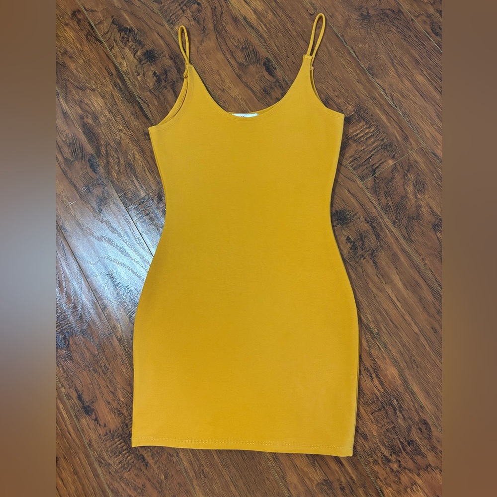Dainty Hooligan mustard yellow body-con dress NWOT size small S